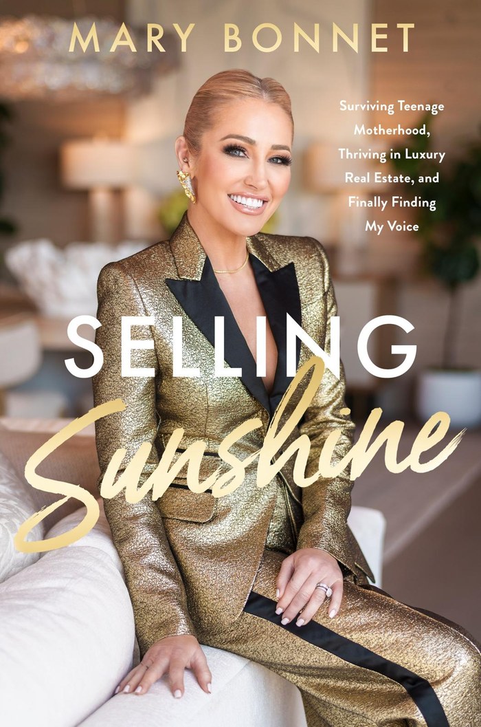 Selling Sunshine by Mary Bonnet — book cover