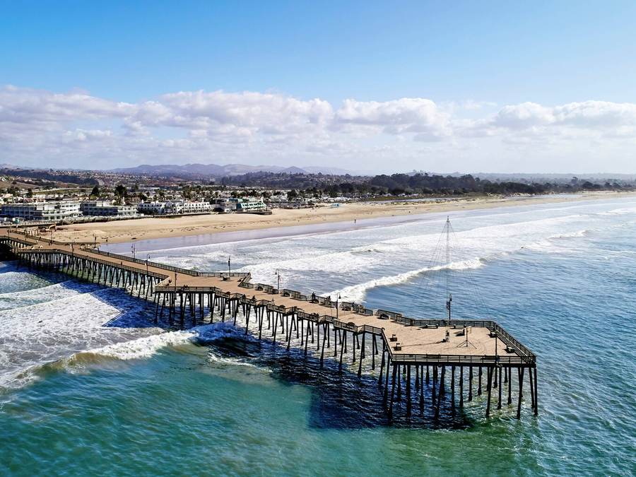 Pismo Beach pier and coastline
